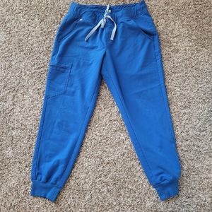 Figs Zamora Scrub Joggers in Medium Petite